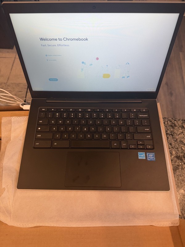 Samsung Galaxy Chromebook Go 14" Celeron N4500 4GB RAM 32GB SSD Verizon LTE READ gallery
