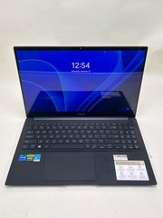 Asus Creator Laptop Q OLED Q530V 15.6″ i7-13620H 16GB RAM 512GB SSD RTX 3050