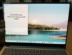Samsung Galaxy Book4 Edge 16” Screen Copilot+ PC w/ 16 GB RAM + 512 GB SSD