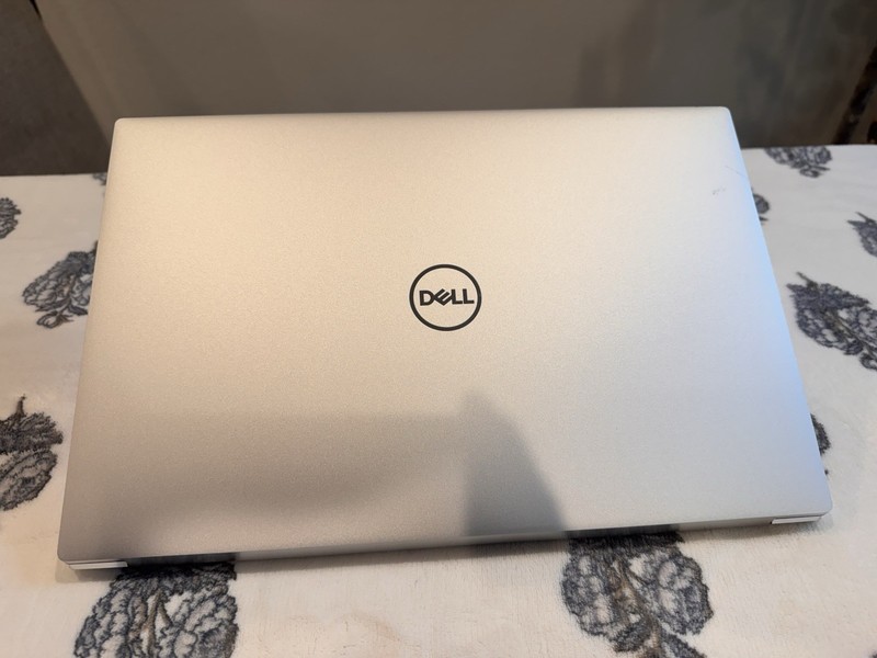 Dell XPS 15 9510 Silver FHD+ i5-11400H 2.70GHz 8GB RAM 512GB SSD Silver gallery
