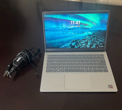 Dell Inspiron 14 3420 laptop Snapdragon 8cx Gen 2 (Stickers are a Joke)