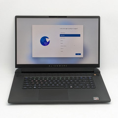 Alienware m17 R5 AMD 17.3″ Ryzen 9 6900HX 16GB DDR5 1TB SSD RTX 3070 Ti Win11H