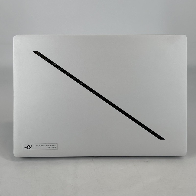 Asus ROG Zephyrus G14 GA403 120Hz QHD+ 4.0 GHz Ryzen 9 8945HS 16GB 1TB RTX 4060 gallery
