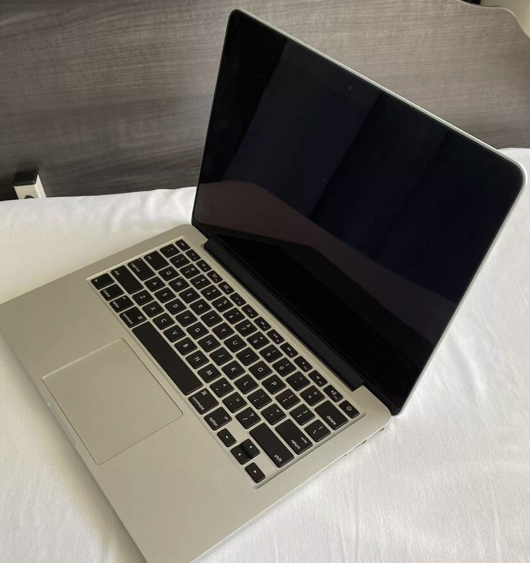 Apple MacBook Pro 13” - macOS 15.X Sequoia - Low Battery Charge Cycles - MINT gallery
