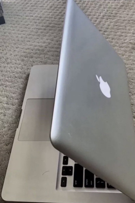 Apple MacBook Pro 13” - macOS 15.X Sequoia - Low Battery Charge Cycles - MINT gallery