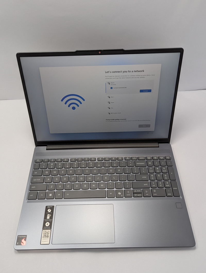 Lenovo IdeaPad Slim 3x Snapdragon X 16GB RAM 1TB SSD 15.6" Touch WUXGA 1920x1200 gallery