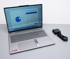 Lenovo Yoga 7 16ARP8 16″ Ryzen 5 7535U 8GB 512GB SSD