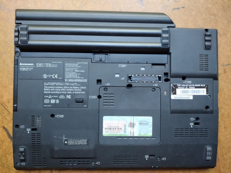 Thinkpad X200 Libreboot 512GB SSD 2.4GHz 8GB RAM 9-Cell Bat AC ThinkLight Dock gallery