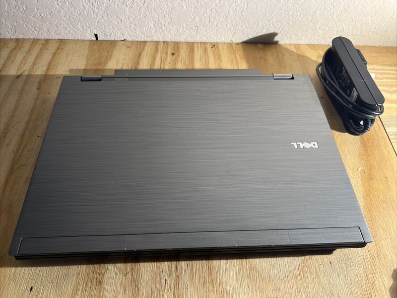 Dell Latitude E6410, Core i5 M540 2.5GHz, 6GB RAM, 128GB SSD, DVD-RW, Win 10 Pro gallery