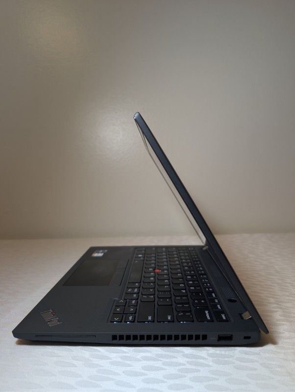Lenovo ThinkPad T14 Gen 3 14" 2.2K i7-1270P 16GB RAM 256GB SSD Win 11 Pro 16:10 gallery