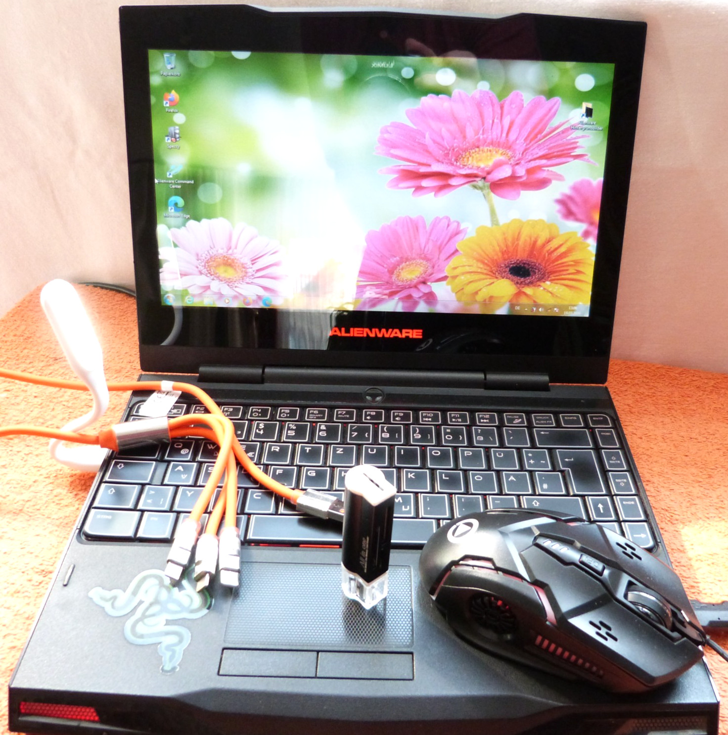 Alienware M11x R1 11" Premium SUB Netbook l 500GB Windows 7 l 4GB RAM HDMI gallery