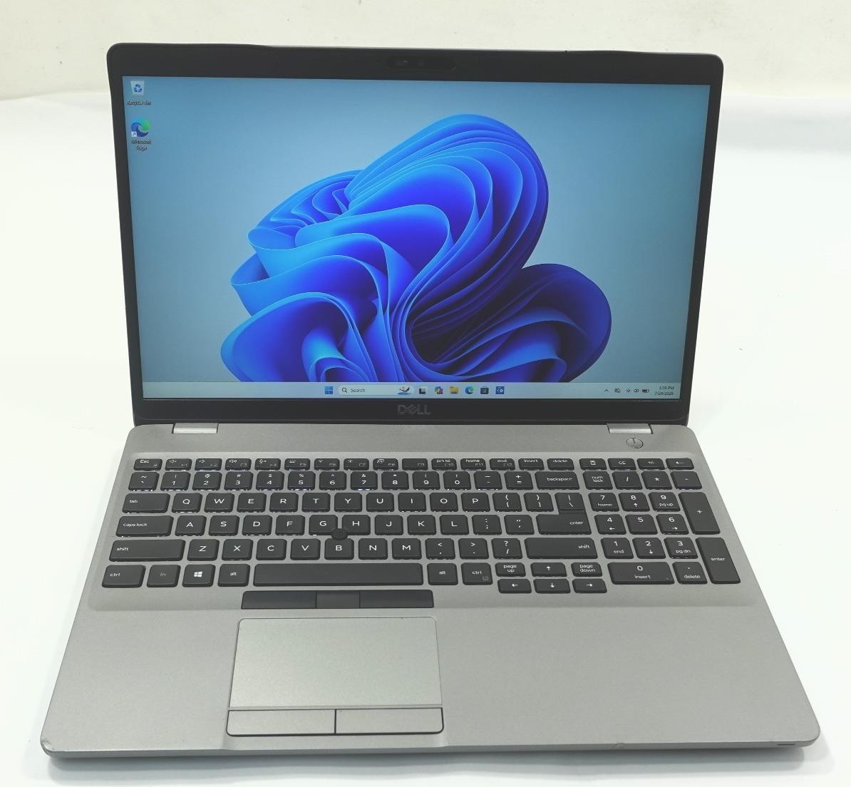 Dell Precision 3551 15.6" Core i7-10850H 2.70GHz 16GB 256GB SSD Laptop gallery