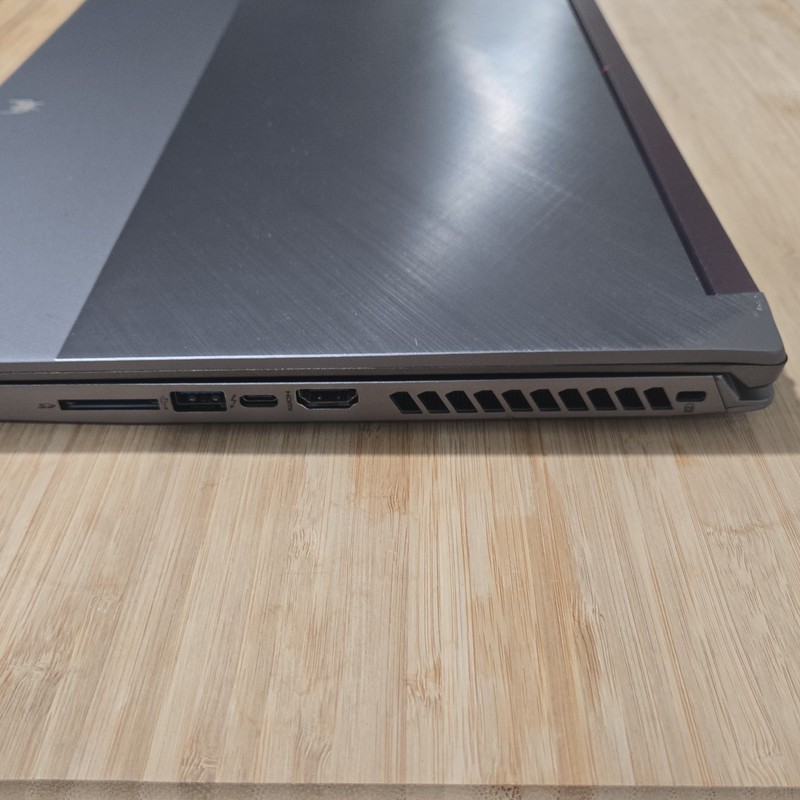 Acer Predator Triton 500 SE 16in i7 16GB 1TB SSD RTX 2560x1600 165Hz gallery