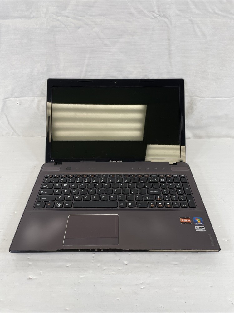 Lenovo IdeaPad Z575 15.6" AMD A4-3300M 1.9GHz 4GB RAM 500GB HDD Windows 10