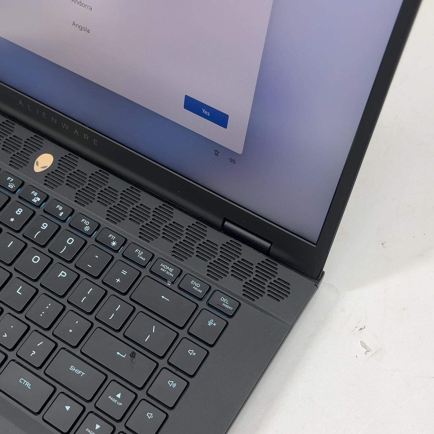 Alienware M16 16" Core Ultra 7 155H 1.4GHz 16GB RAM 1TB SSD GeForce RTX 4070 gallery
