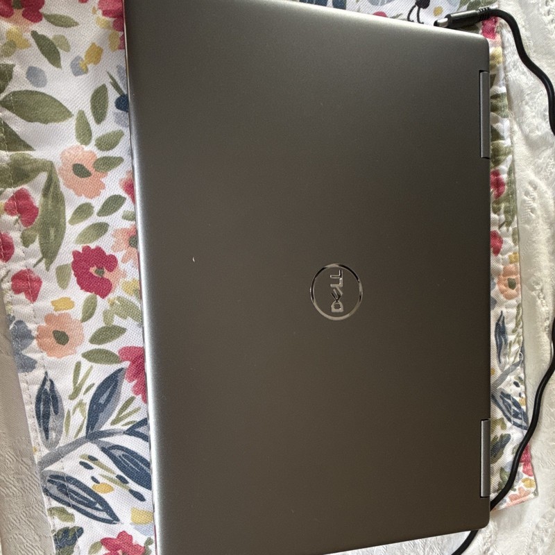 Dell Inspiron 7373 13.3in Touchscreen i7-8550U 16GB 256GB SSD Win11 Gray gallery