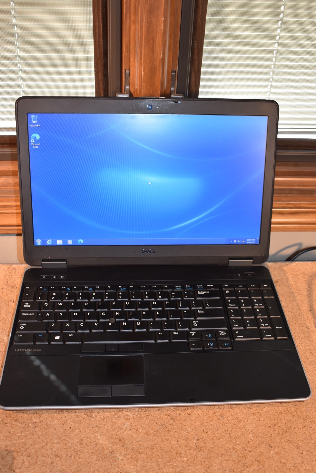 Dell Latitude E6540 Intel Core i5-4310M 8GB 500GB Windows 7 Pro 64-bit Webcam gallery