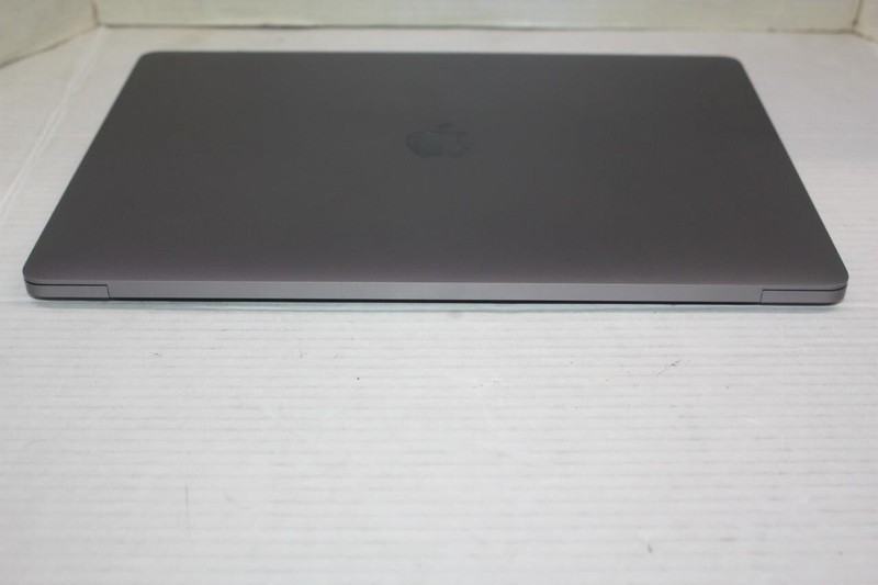 2019 Apple A2141 MacBook Pro 16" Space Gray As Is For Parts gallery