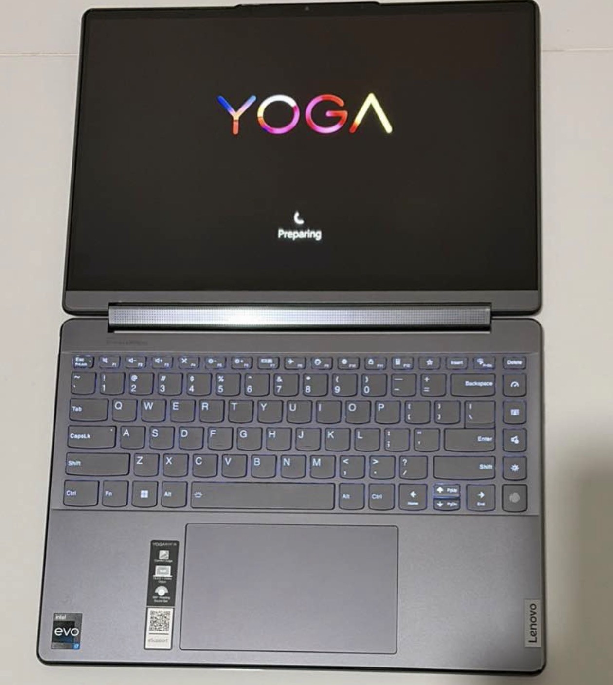 Lenovo Yoga 9 14IRP8 gallery