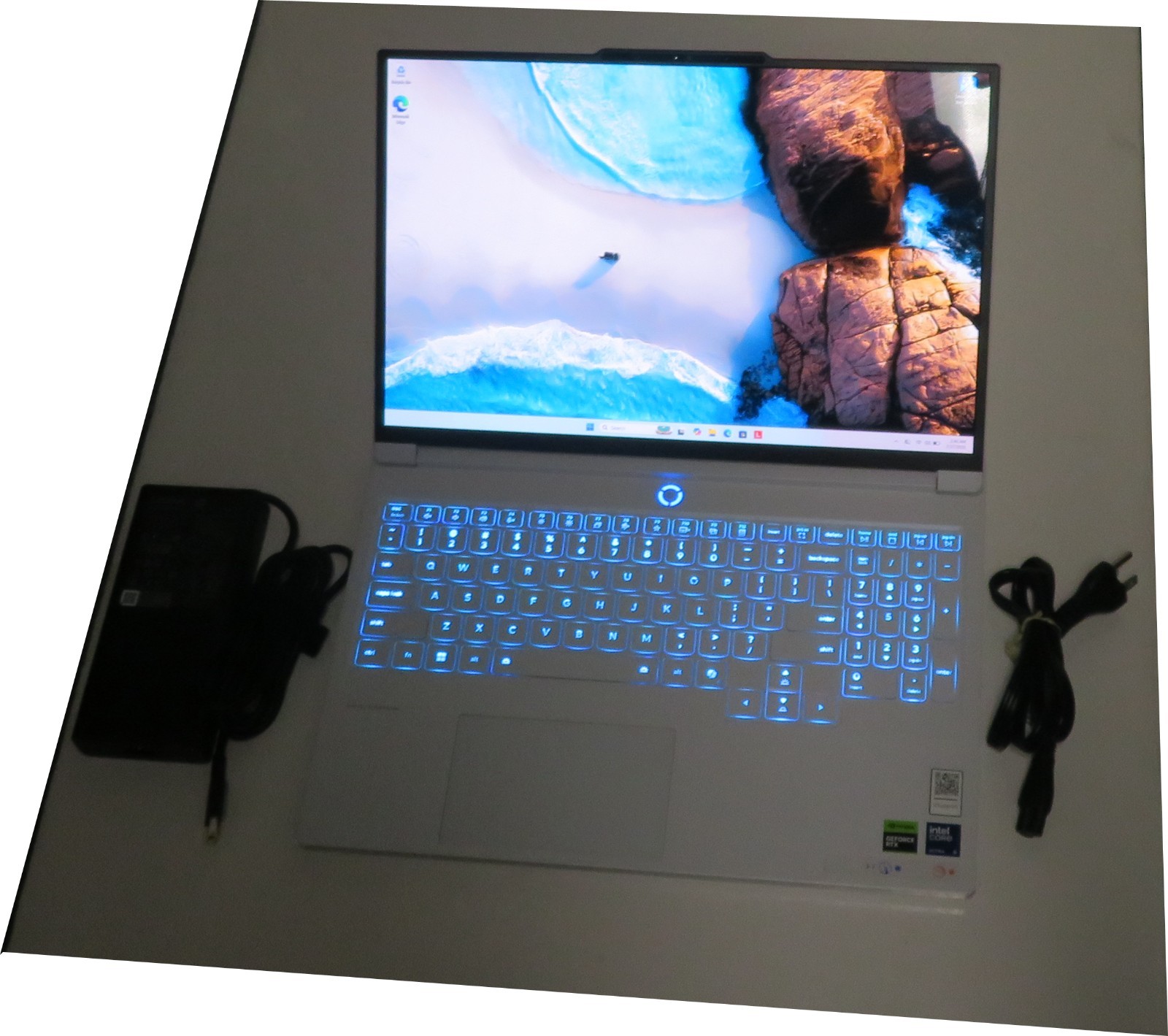 Lenovo Legion 7i 16" OLED Gaming Laptop Ultra 9 275HX 32GB RAM 1TB SSD RTX 5070 gallery