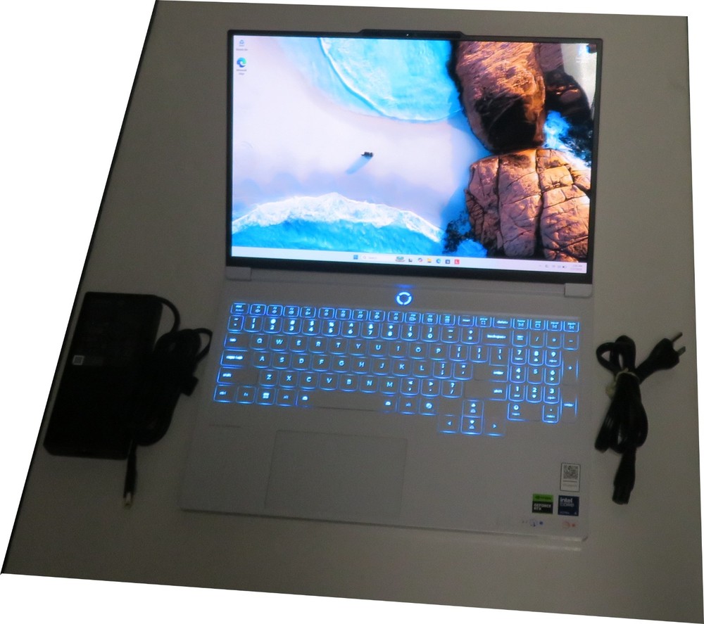 Lenovo Legion 7i 16" OLED Gaming Laptop Ultra 9 275HX 32GB RAM 1TB SSD RTX 5070