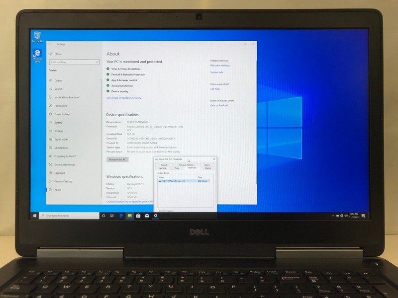 Dell Precision 7720 / 17.3" / Intel Xeon E3-1545M V5 2.9GHz / 16GB RAM / 1TB SSD gallery