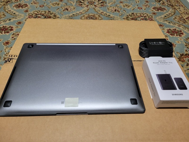 Samsung Galaxy Book5 Pro 14 OLED U7 16GB 512GB Open Box ONLY 3 Battery Cycle gallery