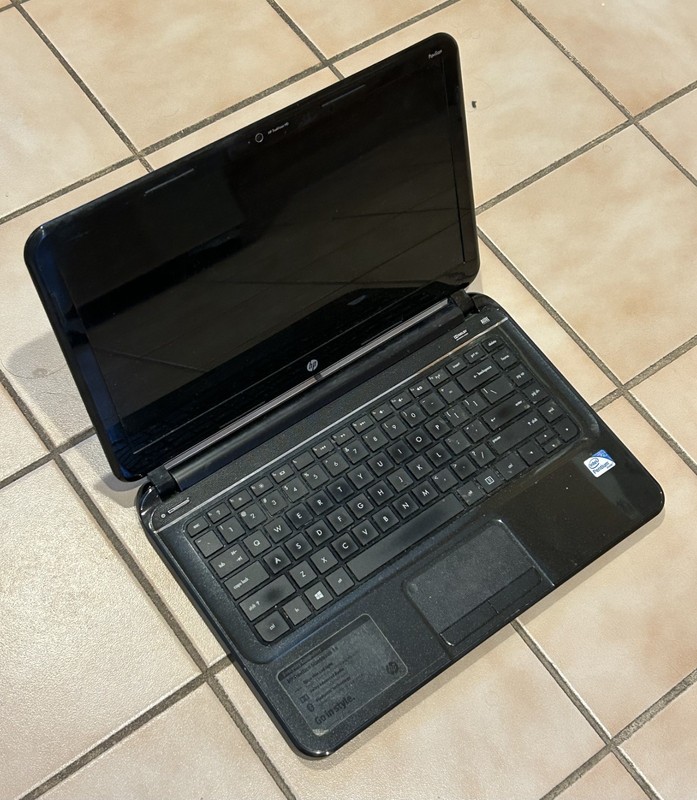 HP Pavilion Sleekbook 14 – Intel Pentium – 4GB RAM – 320GB HDD - Windows 10 gallery