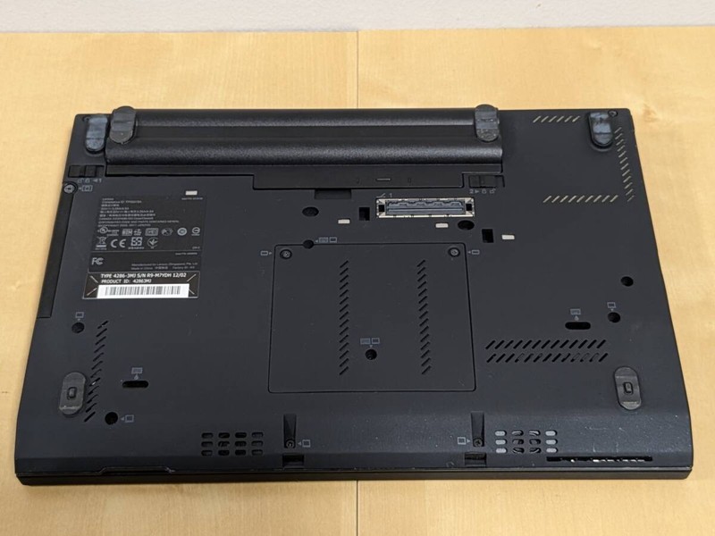 Lenovo ThinkPad X220i Core i3 2.30GHz RAM 4GB SSD 128GB 12.5 Chrome OS Used gallery
