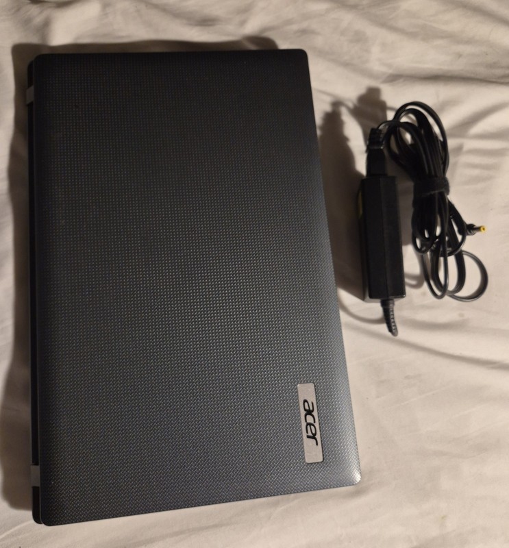 Acer Aspire 5733Z-4851 Intel Pentium P6200 2.13GHz 4 GB (Charger Included) gallery