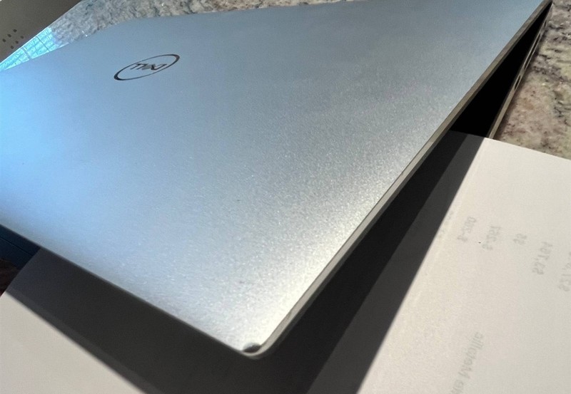 Dell XPS 9520 i7-12700H 1TB SSD 64GB DDR5 Memory RTX 3050 OLED QHD+ Touch gallery