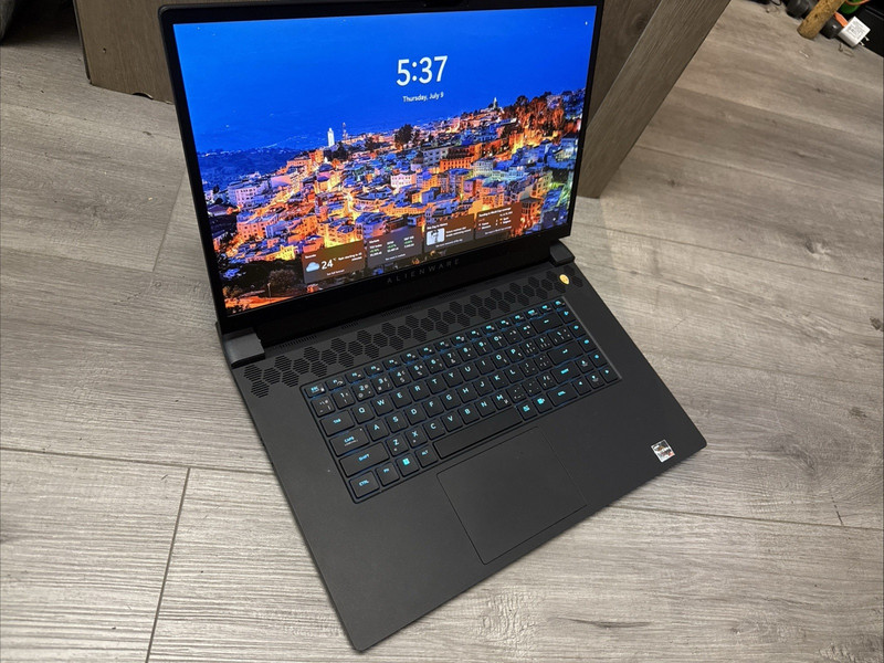 Dell Alienware m17 Ryzen Edition R5 Laptop (2022), 17.3" 1920x1080 FHD, Ryzen gallery