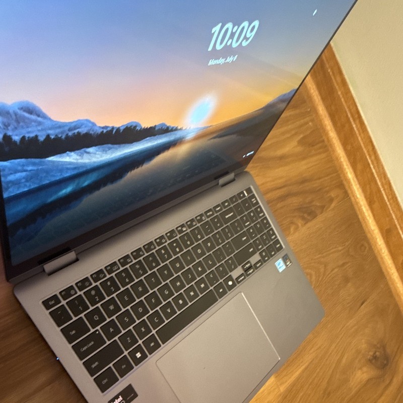 Samsung Galaxy Book4 Pro 360 2-in-1 16" Ultra 7 16GB 1TB SSD W11H Gray gallery