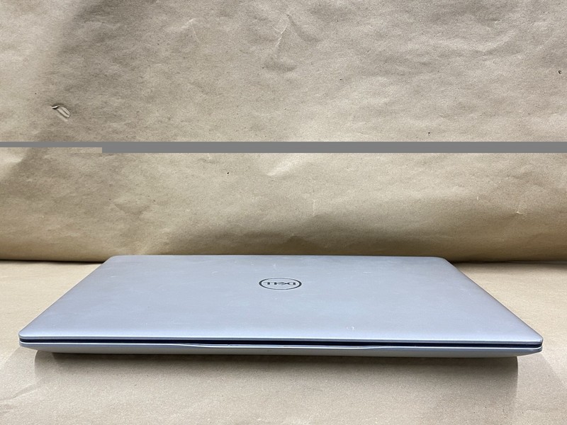 Dell Inspiron 5570 - 15.5' FHD Touch - i5-8250U - 8GB - 256GB - Win 11 - READ gallery