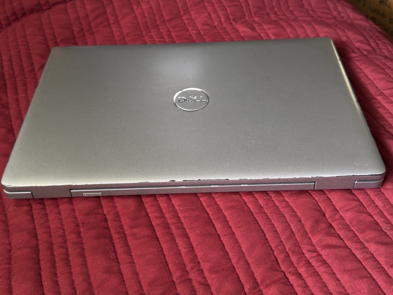 Dell Latitude 5520 15.6"RAM 16 GB HDD256GB Intel Core I7-1185G7 3.0GHz WIN11 LTE gallery