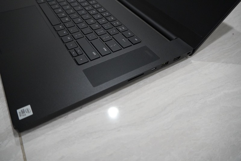 Razer Blade Pro 17 i7-10875H RTX 2080 Super Max-Q 16GB 512GB SSD RGB SD READ gallery