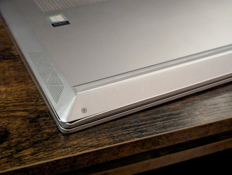 HP ENVY 15-ep0025cl 15.6" i7-10750H GTX 1660Ti 16GB RAM 512GB SSD W11 (Read) gallery
