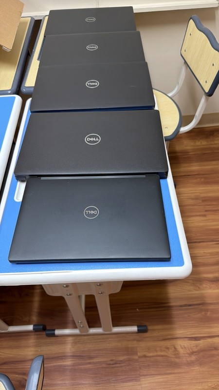 Lot of 10 Laptops Intel 8th Gen i3/i5/i7 8GB RAM 256GB SSD Windows 11 Tested gallery