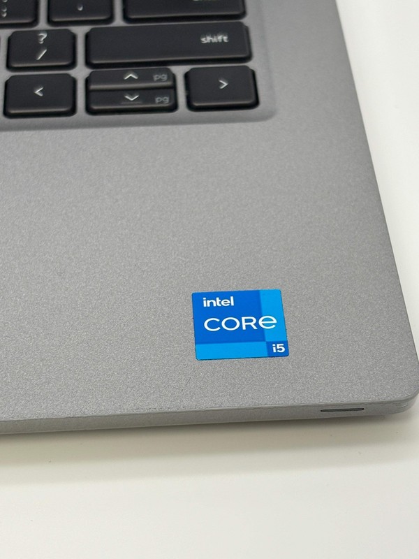 Dell Latitude 5420 14-inch Intel Core i5-1135G7 16GB RAM 512GB SSD Gray gallery