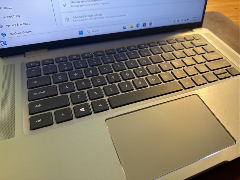 Dell Latitude 9520 15.6in FHD - Intel i7-1185G7 - 32GB RAM 1TB SSD - POOR BATT gallery
