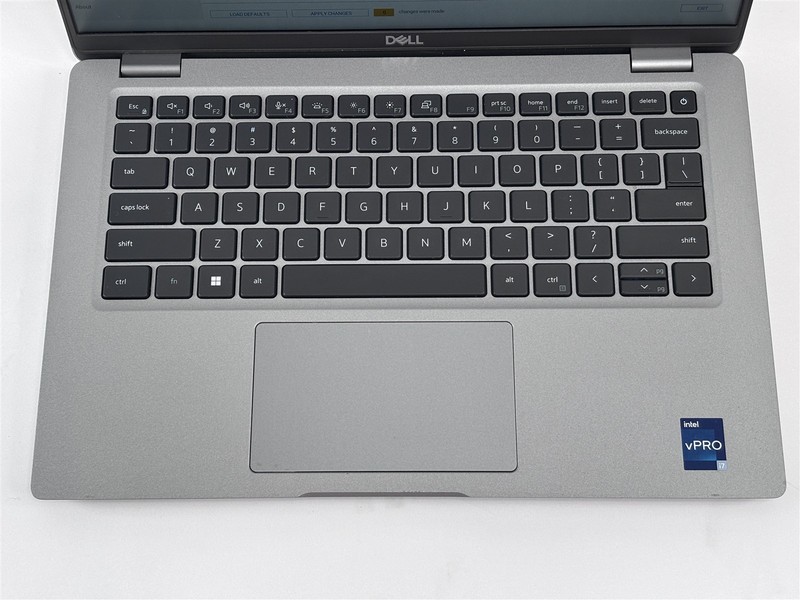 Dell Latitude 5431 14" Core i7-1270P 2.2GHz 16GB 256GB SSD Intel Iris Xe gallery