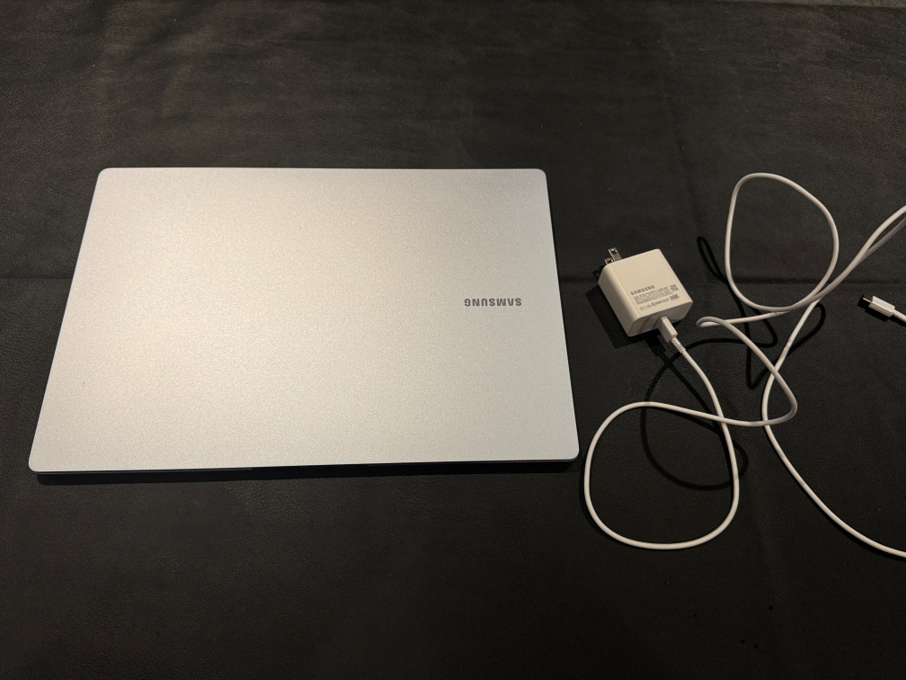 Galaxy Book4 Edge (NP960XMB-KB1CA), Snapdragon® X Elite X1E-84-100, 16" Screen gallery