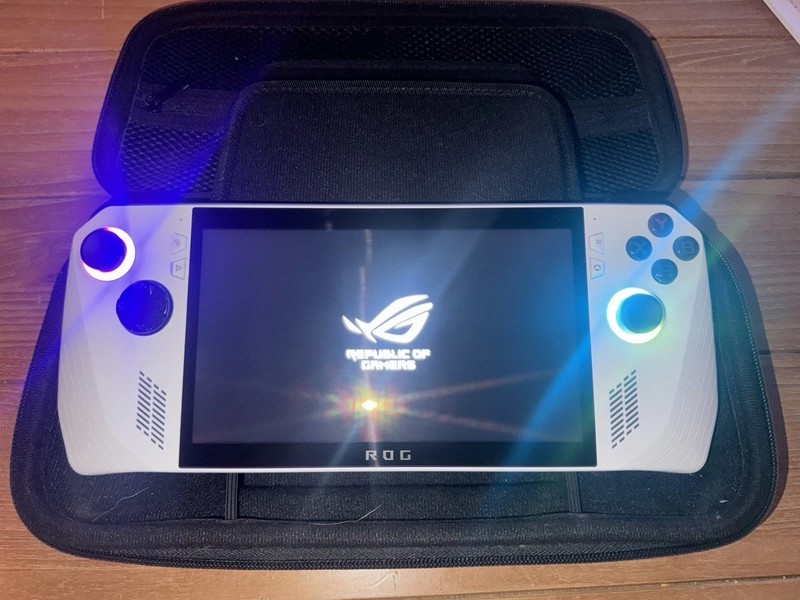 Asus ROG ALLY Z1 Extreme 2TB Handheld Gaming PC With Case gallery