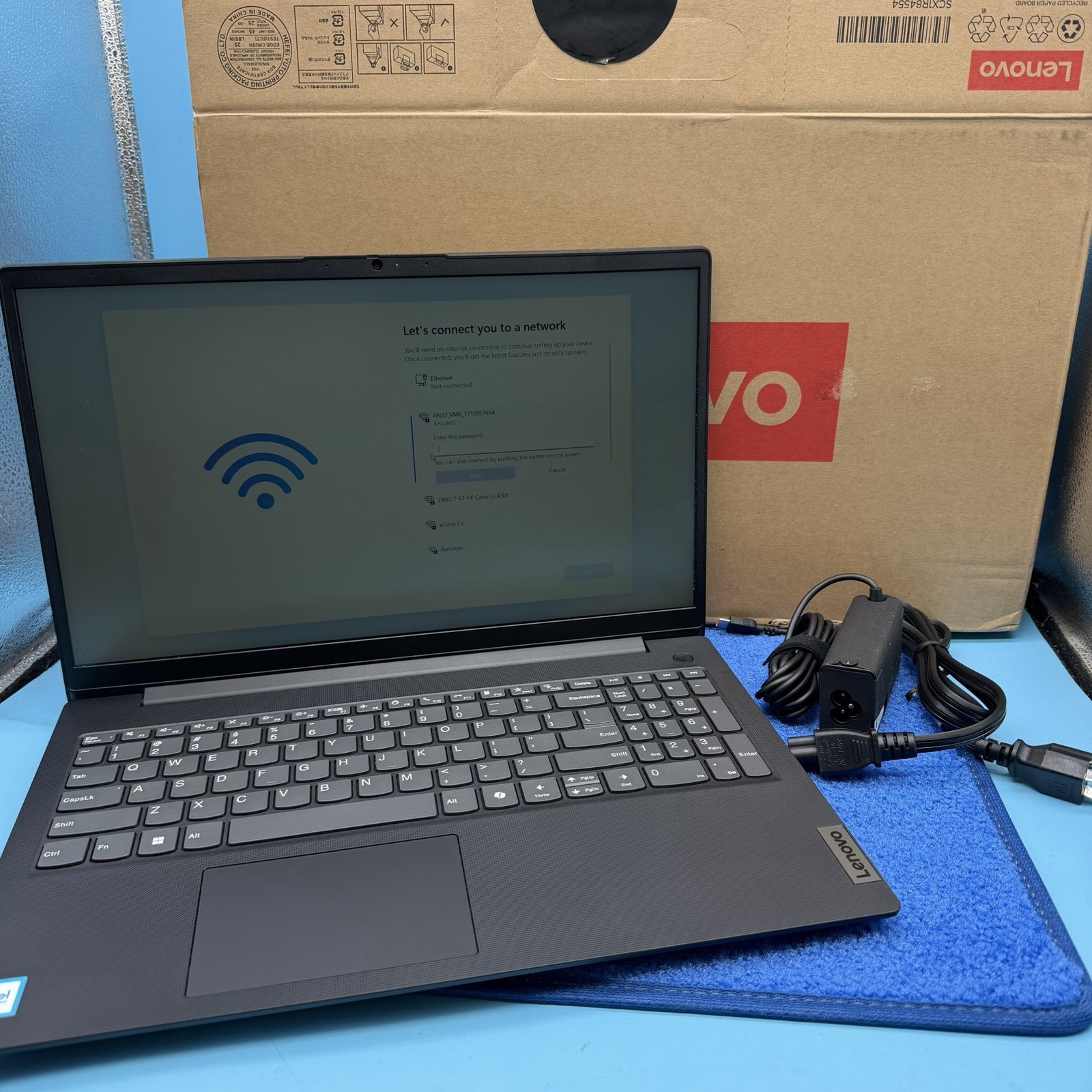 Lenovo V15 G6 ITN, 15" FHD, N150, 8GB RAM, 256GB SSD, Win 11 Pro gallery