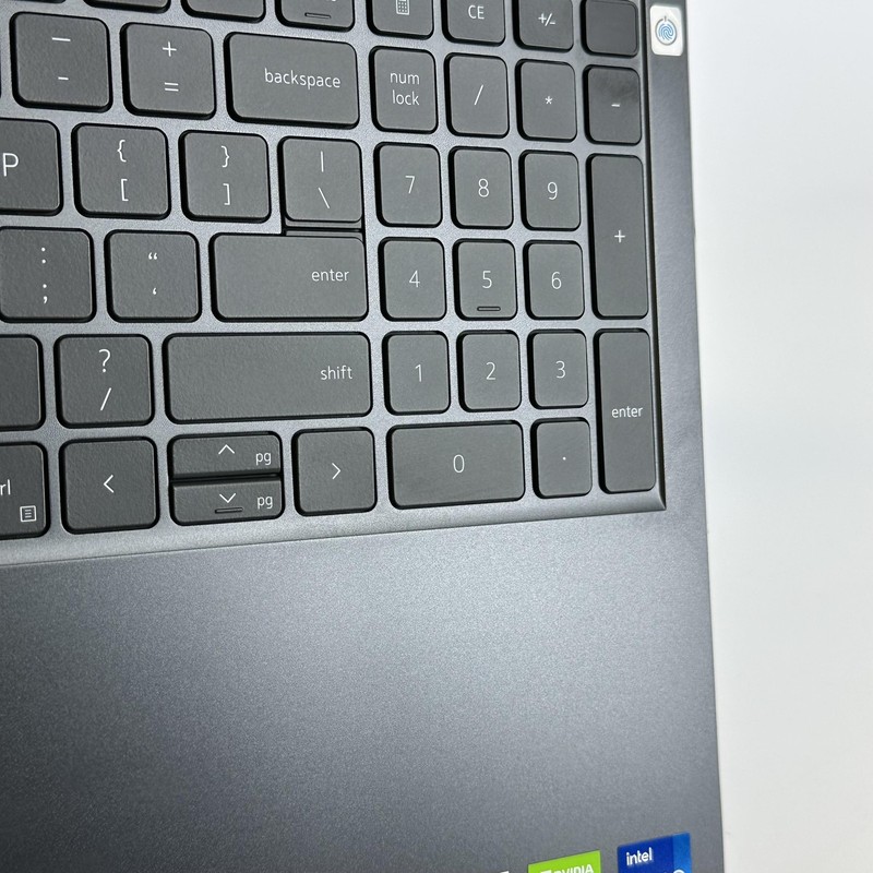 Dell Vostro 7510 15.6 FHD i7-11800H 2.30GHz 32GB 1TB SSD RTX 3050 Ti Very Good gallery