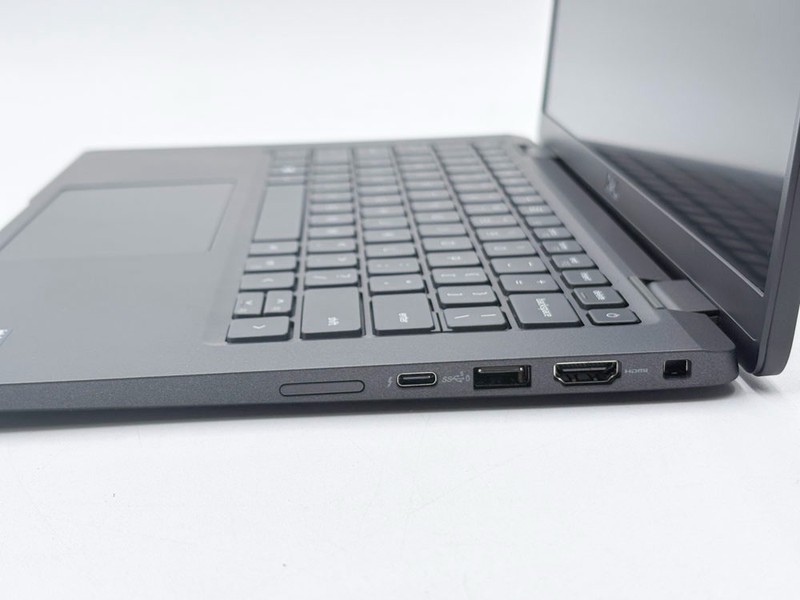 Dell Latitude 7430 14"FHD intel vPro i7-1265U 1.8GHz 16GB RAM 256GB SSD +Charger gallery