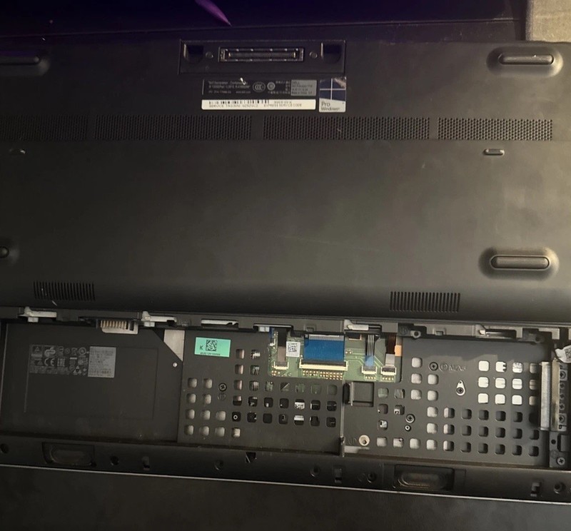 Dell Precision 7720 Intel Core i7-7th Generation gallery