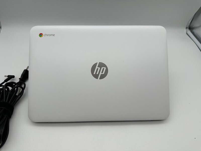 White HP 14-ak040nr Chromebook Intel Celeron N2840, 4GB RAM, 16GB SSD, 14in gallery