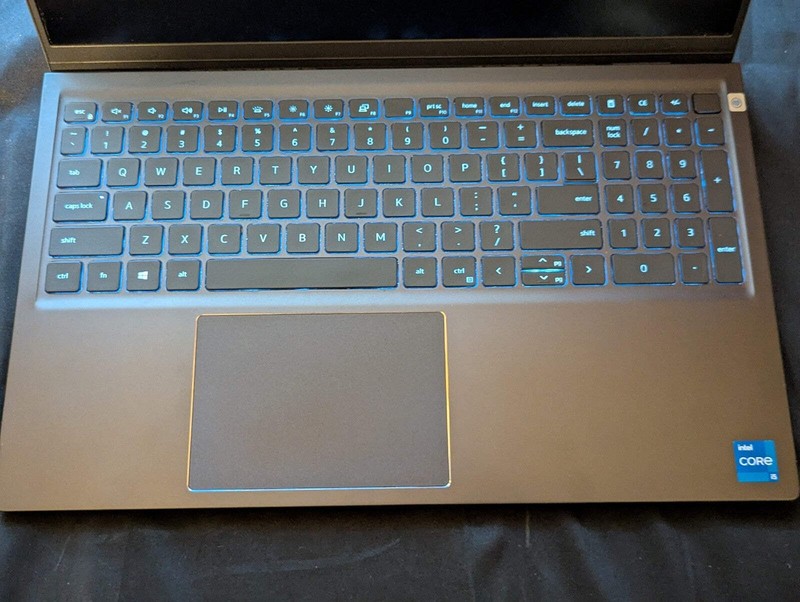 Dell Laptop - Vostro 15 5510 - i5-11320H 16GB 256GB SSD 15.6 FHD W11P gallery