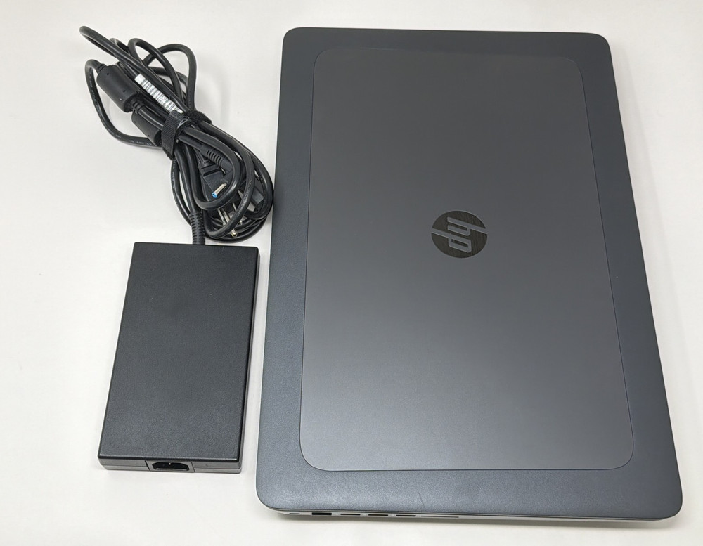 HP ZBook 17 G4 Intel Xeon E3-1535M v6 64GB 2TB SSD Quadro P40 Space Silver Good